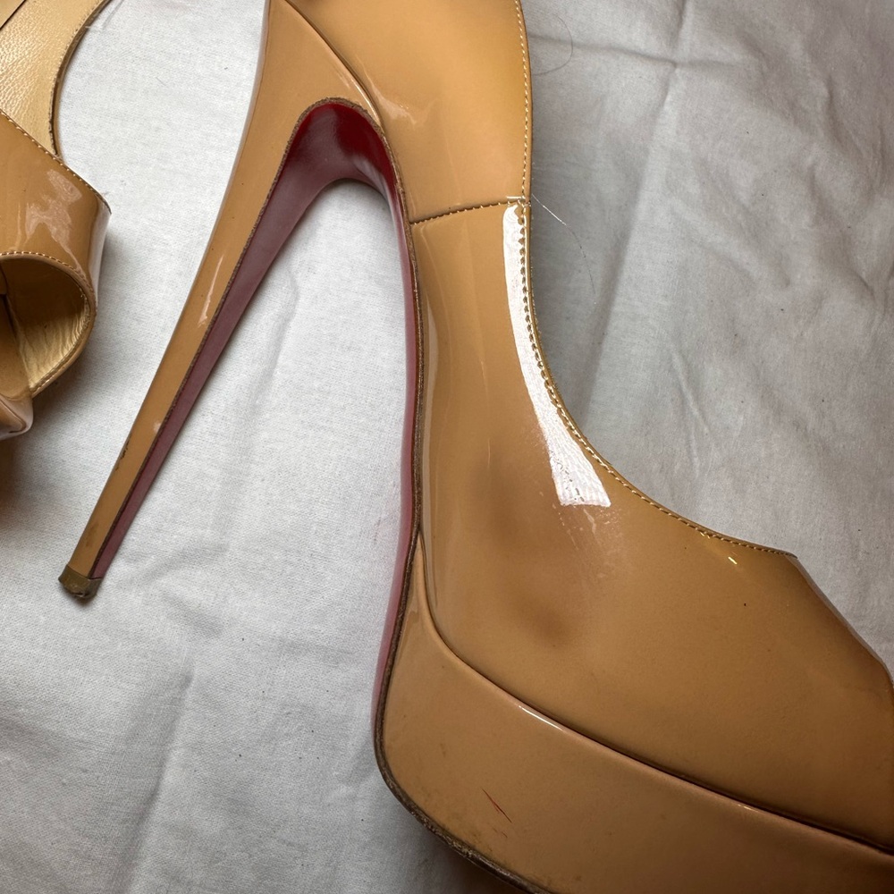 Christian Louboutin Nude Peep-Toe Pumps - Picture 8 of 8